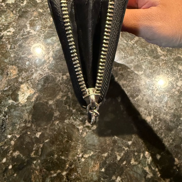 COACH POPPY EMBOSSED PATENT LEATHER SLIM ZIP WALLET BLACK‎ RARE MINT S - Picture 8 of 8